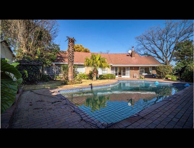 4 BEDROOM HOUSE FOR SALE IN MEADOWBROOK
